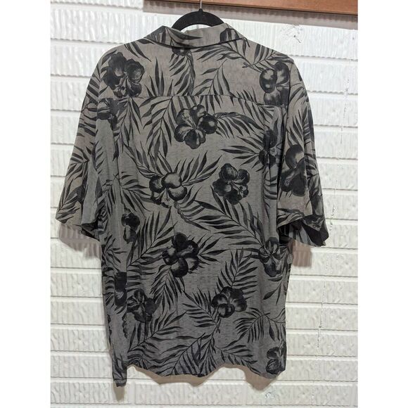 Tommy Bahama Men's Gray Black Silk Floral Pattern Button-Down Short-Sleeve Shirt - Picture 3 of 6
